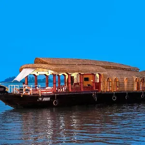 Botel Aqua Jumbo Houseboats, Kumarakom